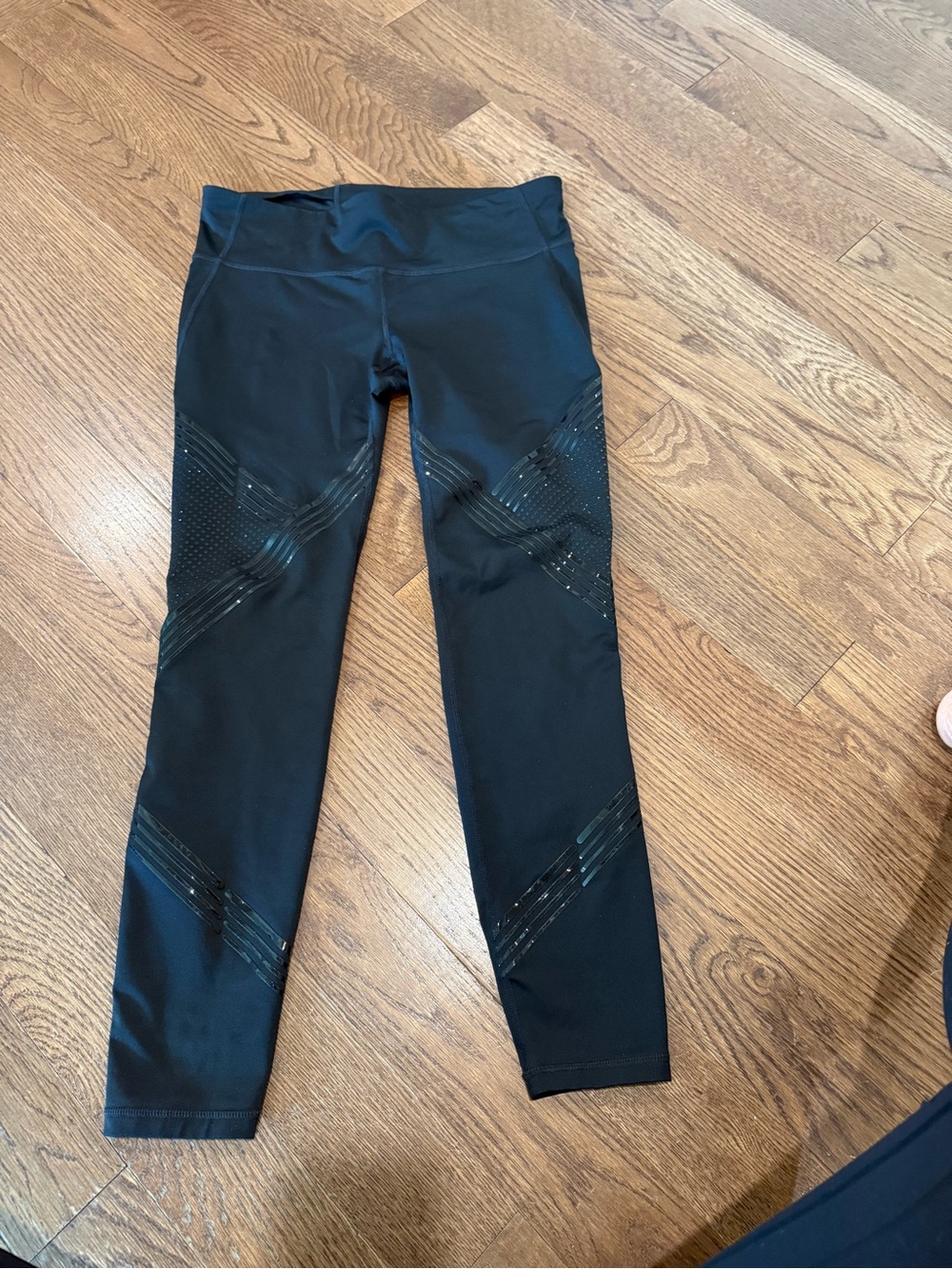 Women Gap  Black Athletic Leggings with Reflective Detail